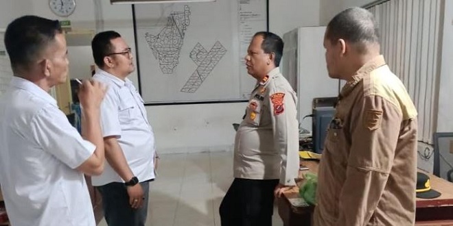 Dua petugas keamanan di perkebunan sawit PT BSP pasca insiden penembakan