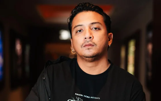 Sal Priadi merilis lagu Kepala, Pundak, Kerja Lagi sebagai soundtrack film Monster Pabrik Rambut