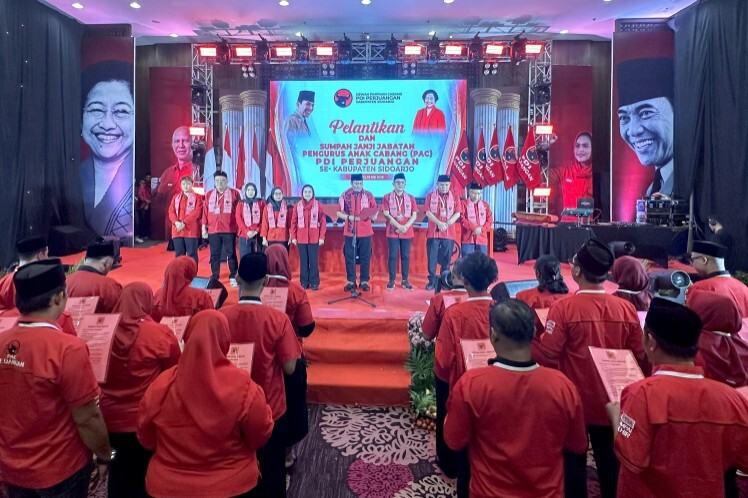 Pengurus PAC PDI Perjuangan Sidoarjo sebelum pelantikan