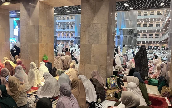 Ribuan jemaah Salat Iduladha 1447 H di halaman Masjid Istiqlal Jakarta