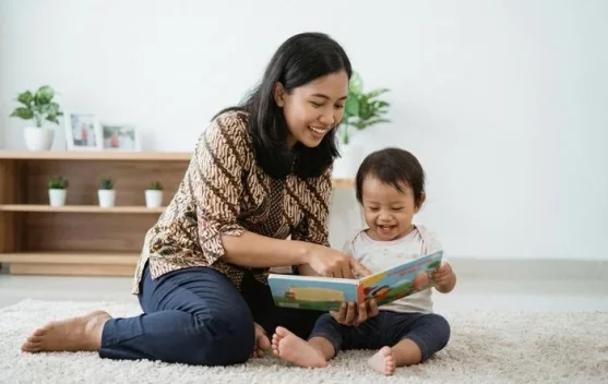 Anak bermain di fasilitas pengasuhan Program Tamasya untuk menunjukkan layanan penitipan anak