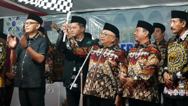 Pelepasan 914 jamaah haji Kabupaten Blitar di halaman Kantor Bupati