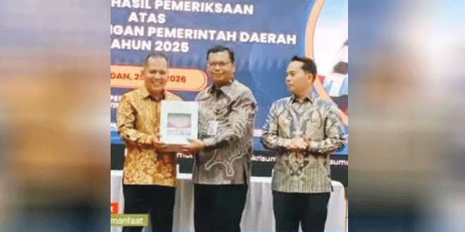 Bupati Putra Mahkota Alam Hasibuan memimpin rapat pemerintahan Kabupaten Padanglawas