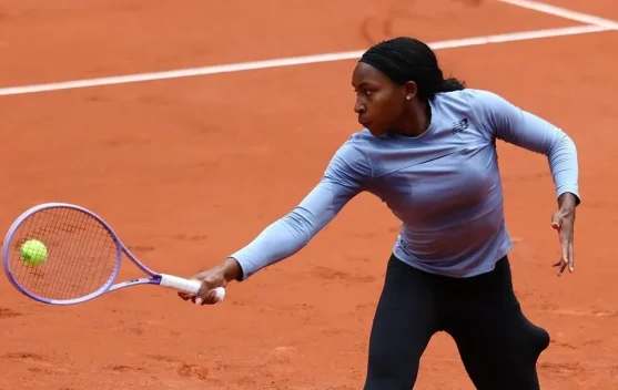 Petenis putri bersiap di lapangan tanah liat Roland Garros 2026
