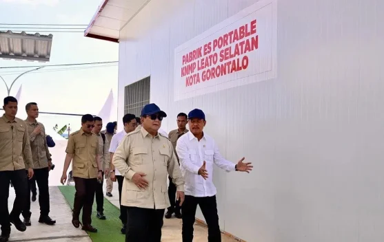 Menteri KKP meninjau unit pengolahan ikan di Bintan terkait program KNMP