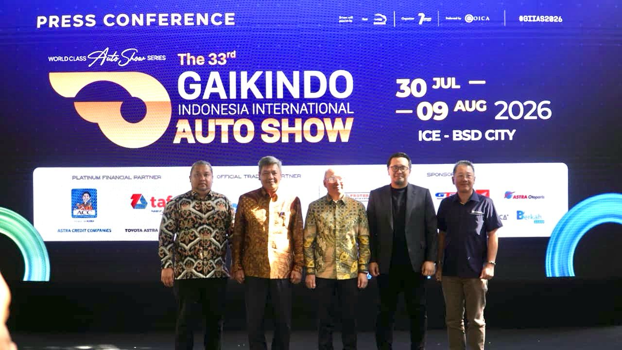Ilustrasi pameran otomotif GIIAS 2026 dengan deretan kendaraan di ICE BSD