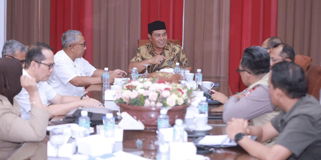 Bupati Aceh Besar pimpin rapat koordinasi percepatan pemulihan pascabencana hidrometeorologi
