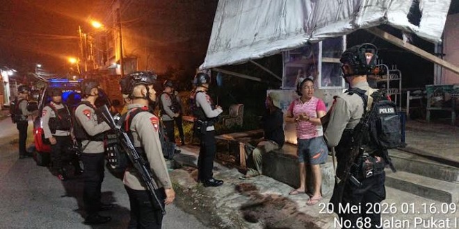 Personel Brimob patroli malam di Kota Medan untuk cegah kejahatan jalanan