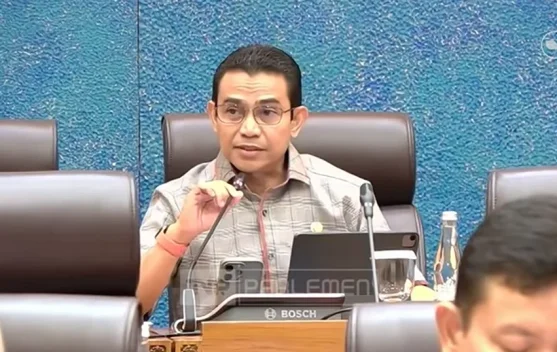 Ilustrasi siaran radio RRI menjangkau wilayah 3T selama Piala Dunia 2026