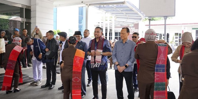 Komisi III DPR saat kunjungan ke Kejati Sumut di Medan