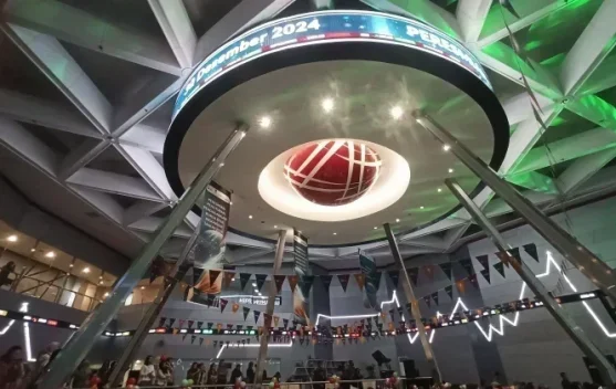 Grafik IHSG menunjukkan kenaikan ke level 6.217,88 pada jeda siang 29 Mei 2026