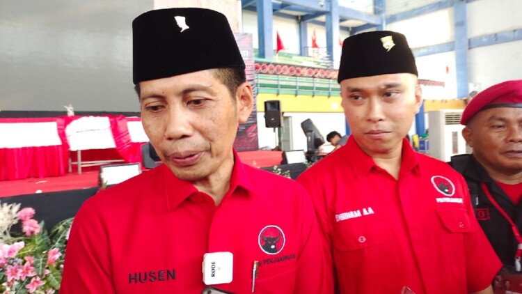 Pelantikan PAC PDI Perjuangan Lamongan di Gedung Sport Center Lamongan