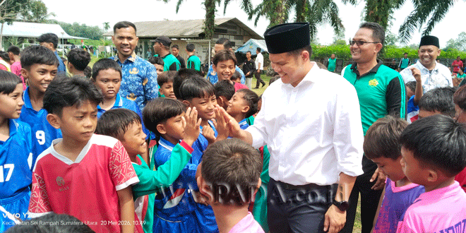 Wabup Adlin Tambunan membuka Darul Fest Cup III di Ponpes Darul Mukhlisin Sei Rampah