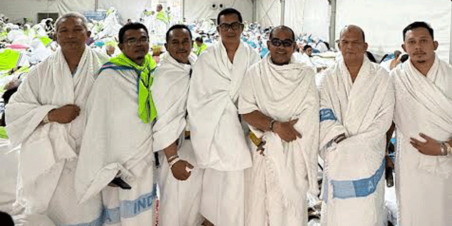 KH Akhyar Nasution memimpin ibadah wukuf di Padang Arafah