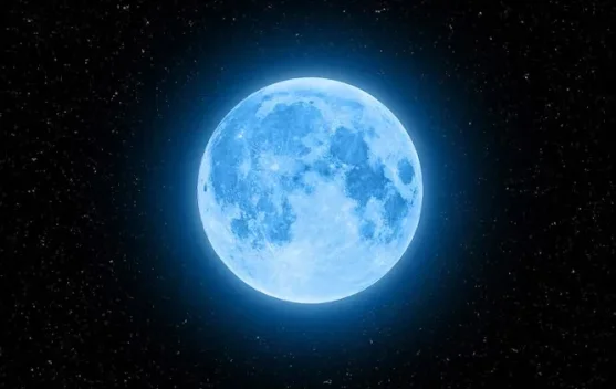 Bulan purnama biru fenomena Blue Moon pada 31 Mei 2026 di langit malam