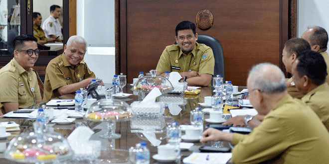 Jalan rusak di Batu Pane Kabupaten Asahan yang diusulkan diperbaiki