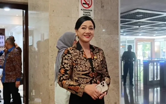 Grafik dan ilustrasi perdagangan karbon menunjukkan volume transaksi rendah di IDXCarbon