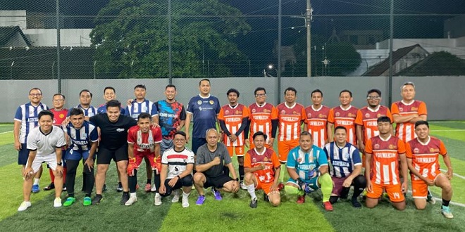 Pertandingan mini soccer antara Kejari Medan dan Forwakum dalam suasana akrab