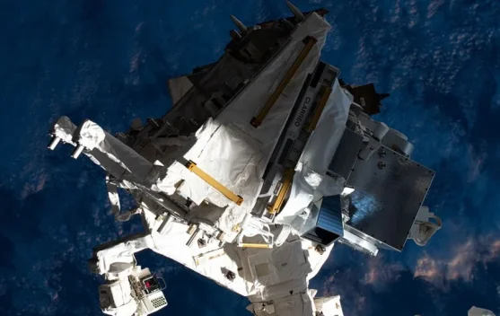 CLARREO Pathfinder terpasang di ExPRESS Logistics Carrier-1 pada ISS