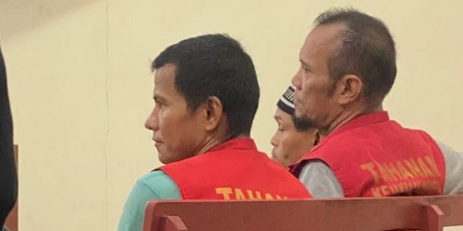 Ilustrasi hakim dan palu vonis terkait kasus narkotika di pengadilan