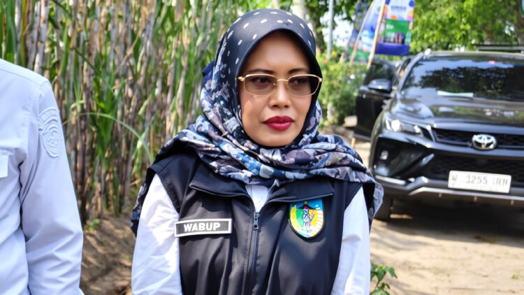 Tanam Perdana Tebu dan program bongkar ratoon di Kabupaten Kediri