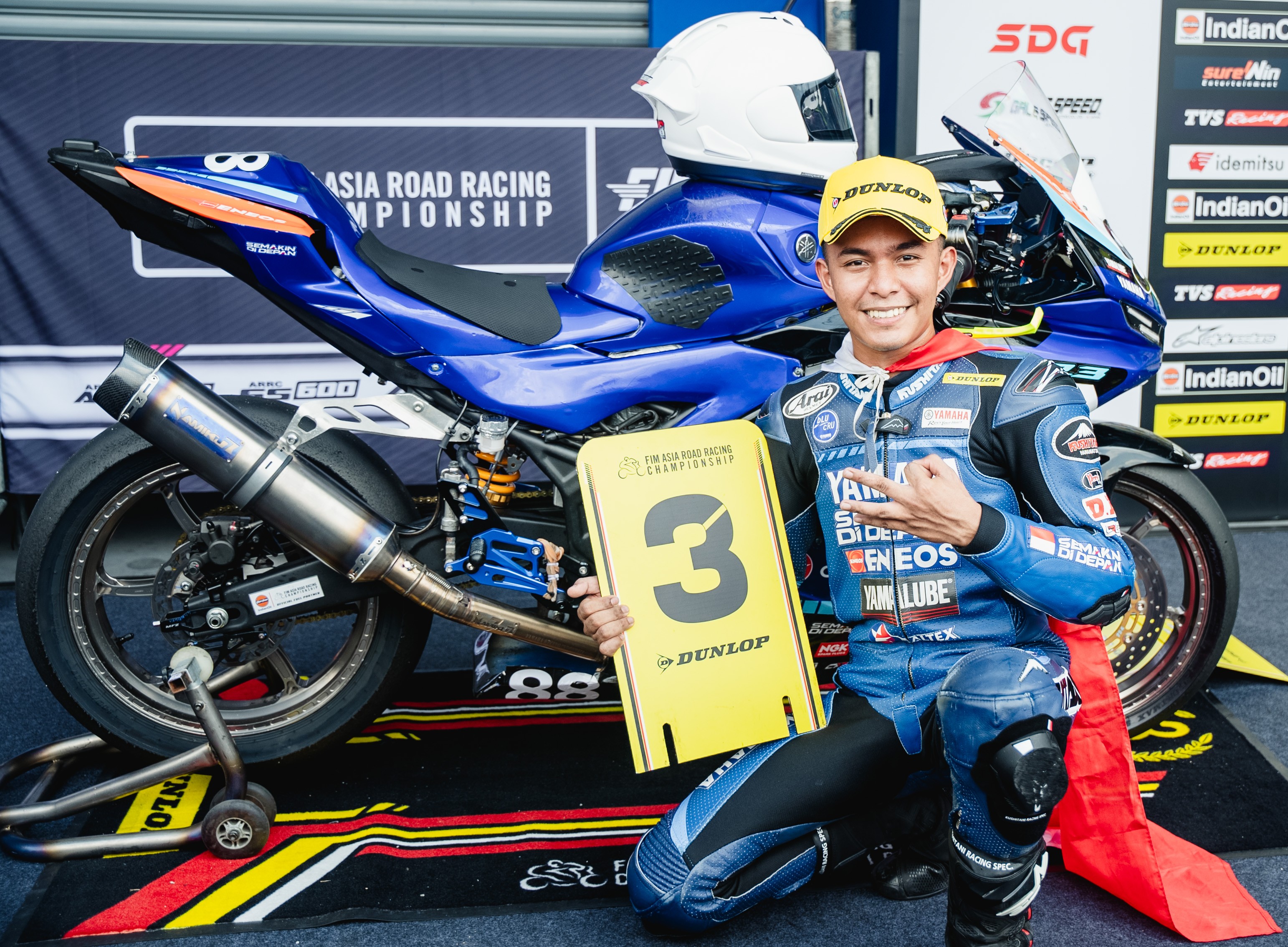 Podium Yamaha Racing Indonesia di Buriram dengan Candra Hermawan