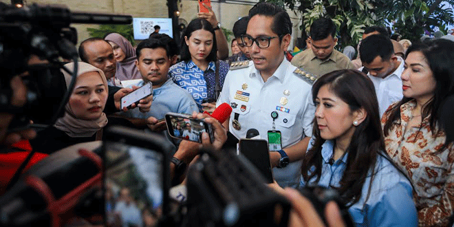 Wali Kota Medan dan Menteri Komunikasi dan Digital pada kampanye tolak judi online di Medan