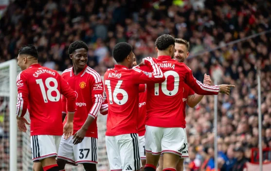 Pemain Manchester United merayakan gol melawan Nottingham Forest di Old Trafford