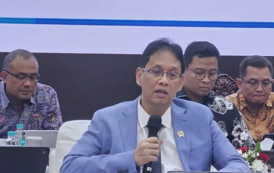 Grafik defisit APBN April 2026 dan perbandingan penerimaan serta belanja negara