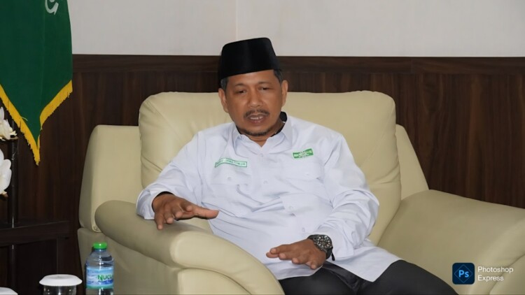 Penyerahan dua sapi kurban oleh PDIP Jatim dan Bamusi kepada PWNU Jawa Timur