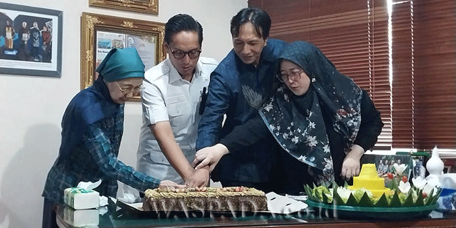 Wali Kota Medan Rico Waas menghadiri HUT ke-29 Waspada Online di Medan