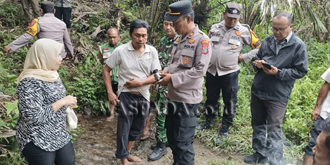 Pertemuan warga dan aparat membahas sumber air di Bukit Angkola