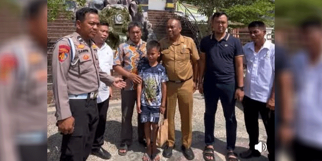 Personel Polres berdampingan dengan anak peserta tahfidz di Labuhanbatu Selatan
