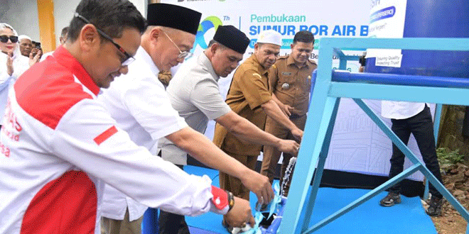 Peresmian sumur bor air bersih di Gampong Lambleut, Aceh Besar