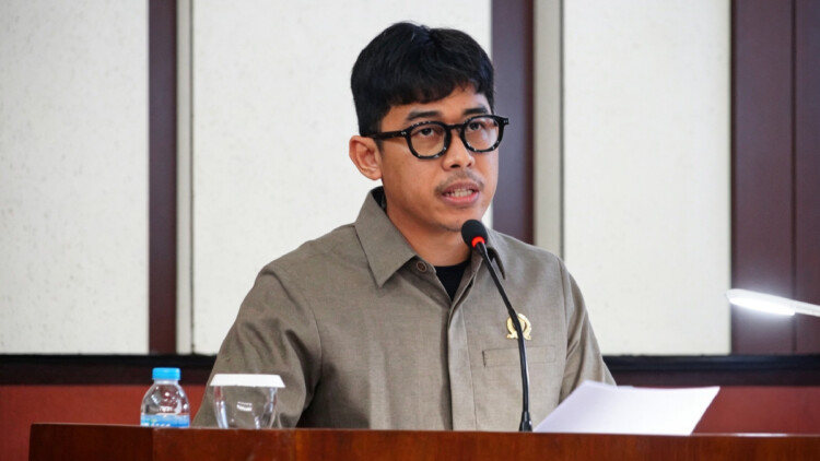 Rapat paripurna DPRD Kabupaten Madiun membahas SiLPA APBD 2025