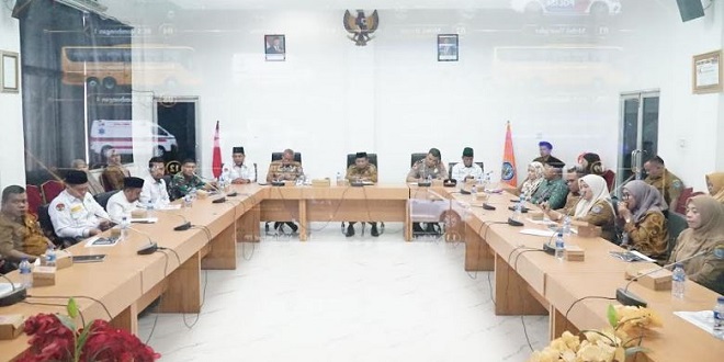Rapat persiapan penyambutan jamaah haji di Kantor Bupati Labuhanbatu