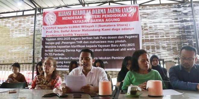 Konferensi pers Aliansi Keadilan Darma Agung di Medan menuntut penyelesaian konflik yayasan