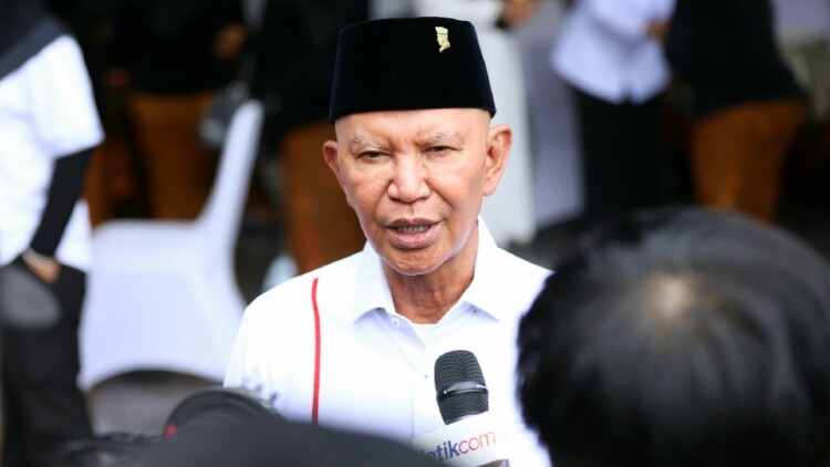 Said Abdullah memberikan pernyataan di Kompleks Parlemen Senayan