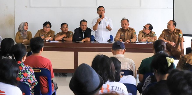 Pedagang dan pejabat Pemko Pematangsiantar rapat tindak lanjut kebakaran Pasar Dwikora