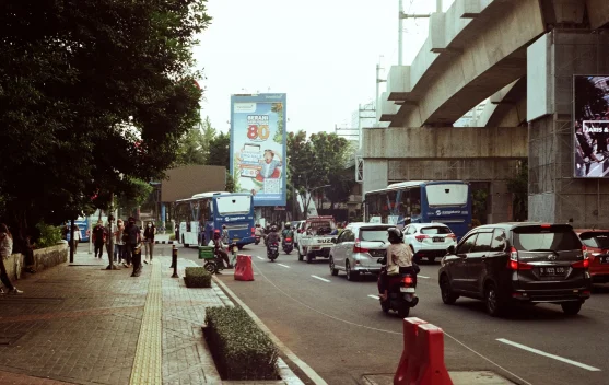 Rombongan kenegaraan Presiden Jerman melintas di jalan Jakarta