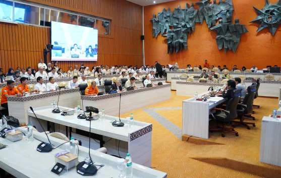 Rapat Kerja Komisi V DPR dengan Kementerian PKP terkait anggaran 2027 di Kompleks Parlemen