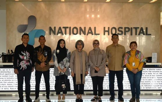 Kunjungan BURT DPR ke National Hospital Surabaya