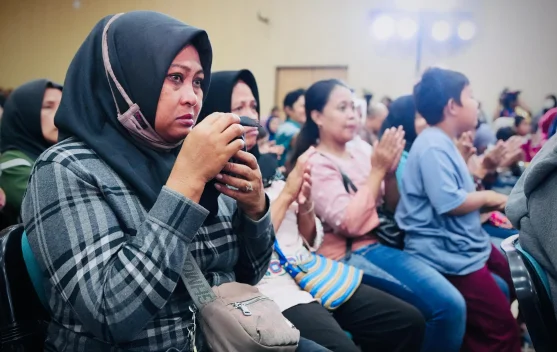 Siswa SRMA 21 Surabaya tampil saat open house Sekolah Rakyat