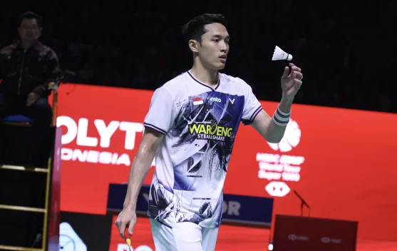 Jonatan Christie bersiap menghadapi Victor Lai di final Indonesia Open 2026