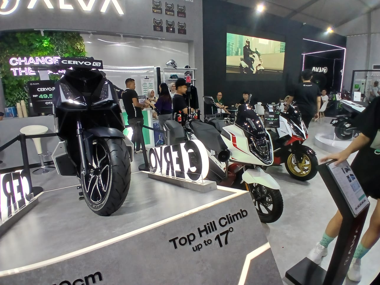Motor listrik ALVA Cervo dipamerkan di Jakarta