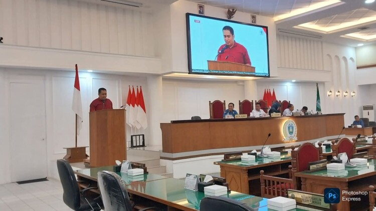 Rapat paripurna DPRD Ponorogo membahas Raperda pembentukan lima desa baru