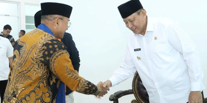 Penyambutan adat Mototilolo untuk Bupati Simalungun di Bandara Djalaluddin Gorontalo