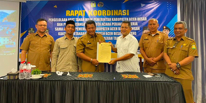 Rapat koordinasi sertifikasi aset Pemkab Aceh Besar di Hotel The Pade, Darul Imarah
