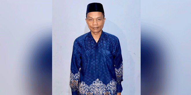 Pendamping LPTQ Humbang Hasundutan memberi semangat kepada peserta MTQ di Medan