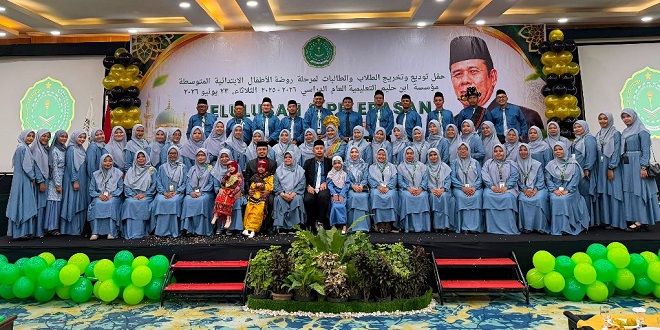 Upacara kelulusan Yayasan Pendidikan Ibnu Halim di Hotel Grand Inna Medan